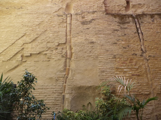 Sevilla wall with history. Photo © snobb.net